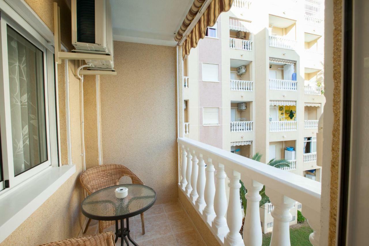 Apartment on San Julián Torrevieja Exterior foto